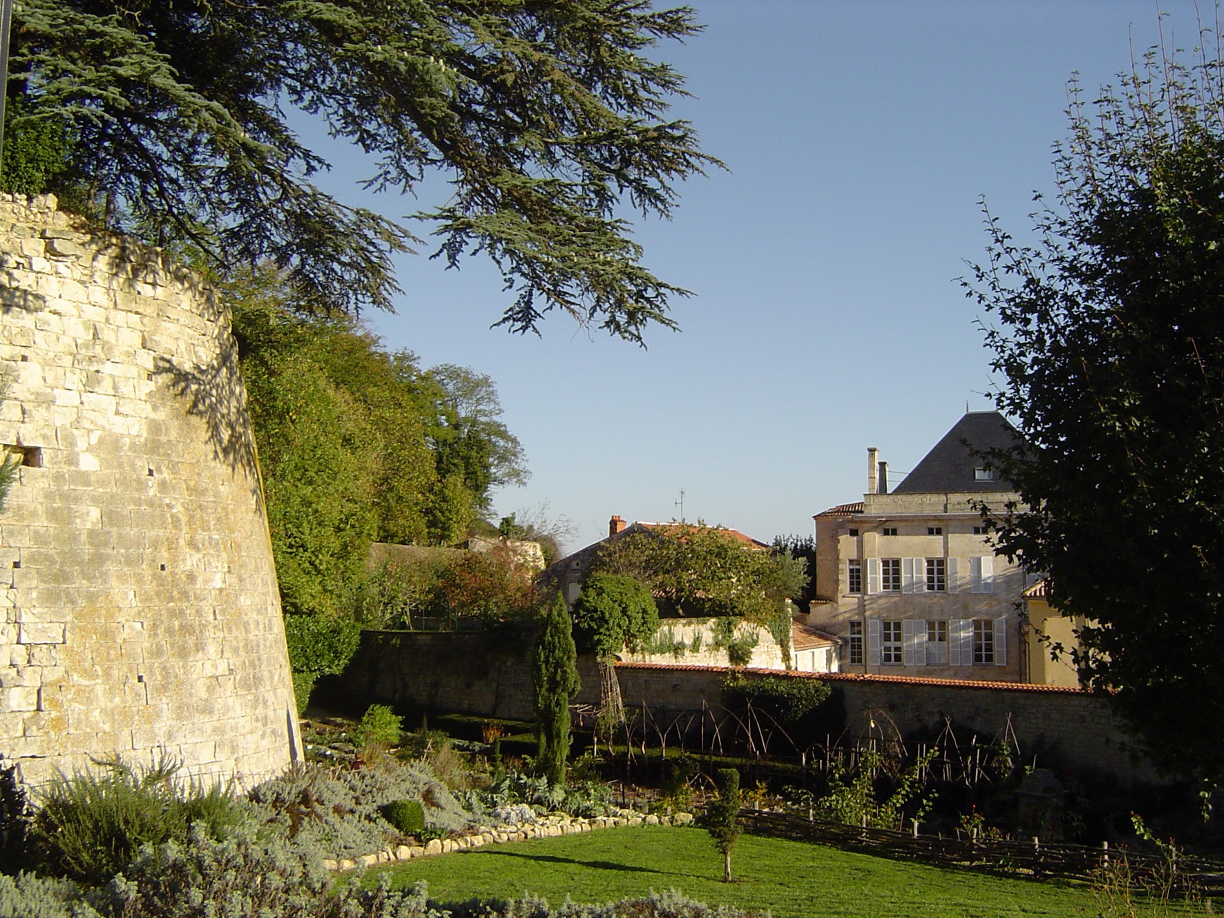 Rencontre jardin et nature fontenay le comte